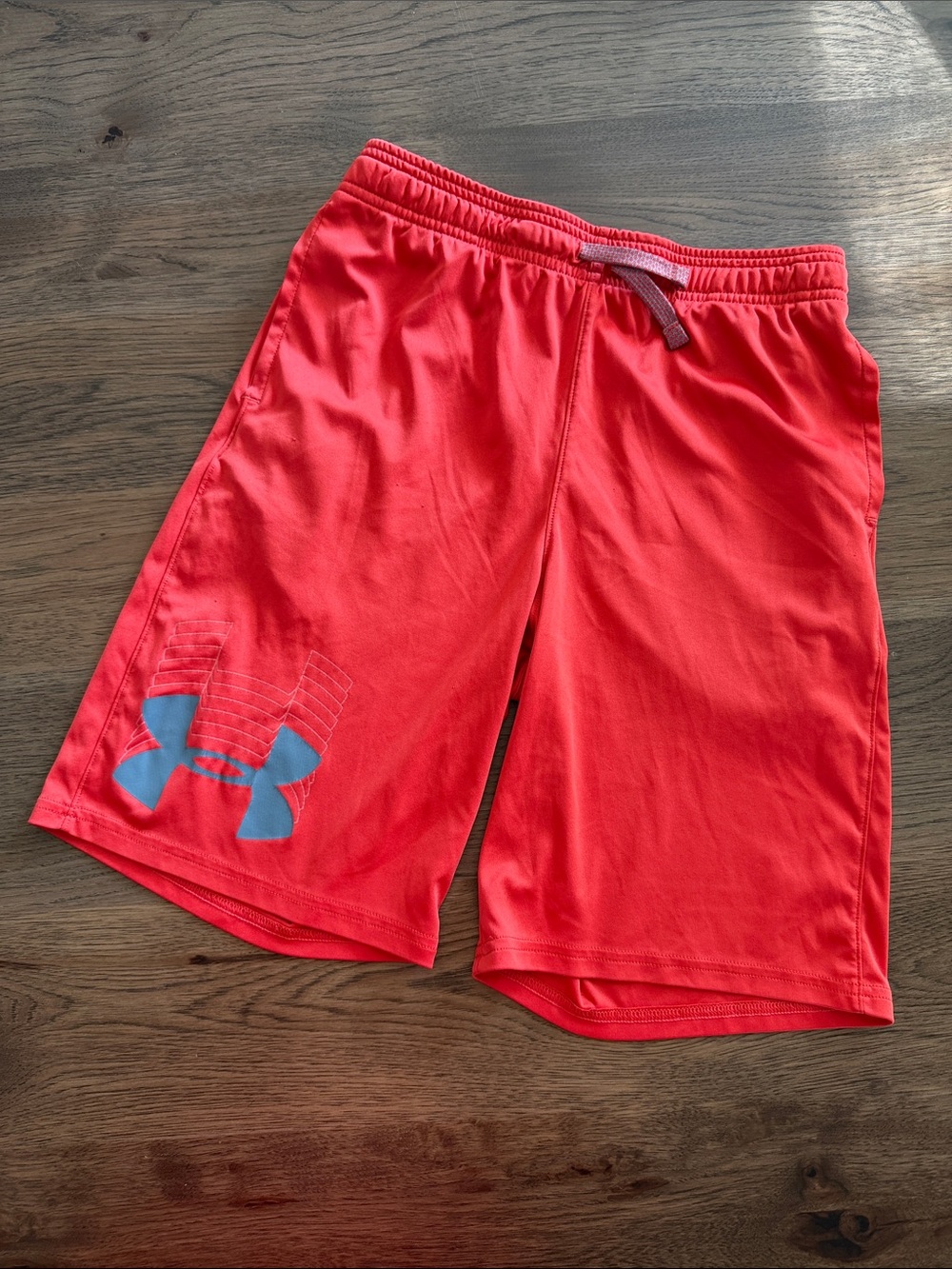 Under Armour Youth XL Shorts